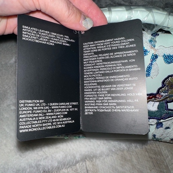 Loungefly Disney Alice in Wonderland Alice & Dinah Floral Sequin Handbag New - Picture 14 of 15